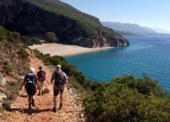 Mbi 1 milion turistë vizituan Shqipërinë për 4 muaj