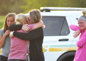 Tre persona kanë vdekur pas të shtënave në parkingun e një kishe në Iowa