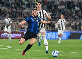 Interi i propozon Arsenalit shkëmbim Gabriel-De Vrij