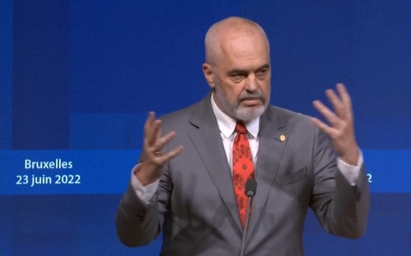 Rama kërkon liberalizmin e vizave për Kosovën: Kjo është e turpshme dhe duhet të marrë fund