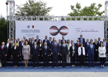 Rama publikon fotografi nga vizita në Kosovë: Faleminderit për mikpritjen fantastike