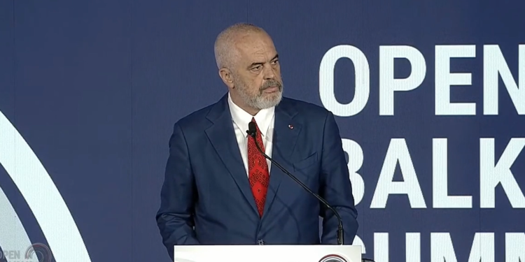 Rama: Sa më shumë të afrohemi,  aq më shumë shanse për paqe mes Serbisë e Kosovës