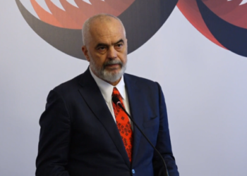 Rama: Qeverinë Kurti mund ta rrëzojë një protestë e Albinit, ndryshe s’ka kush e rrëzon