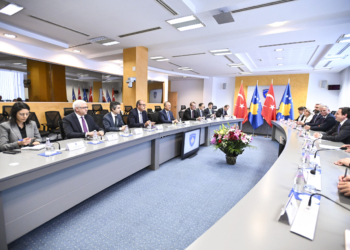 ​Rama: Shqipëria do t’i heqë tarifat doganore me Kosovën