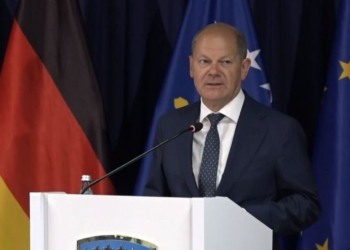 Scholz mesazh BE-së nga Prishtina: Liberalizimi për Kosovën duhet të shkojë përpara