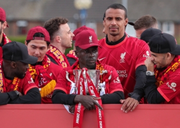 Ish-i i Liverpoolit “sulmon” Manenë: Po çon dëm dy vitet më të mira të karrierës
