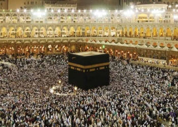 Arrijnë në aeroportin e Xhedas grupi i dytë i besimtarëve nga Kosova