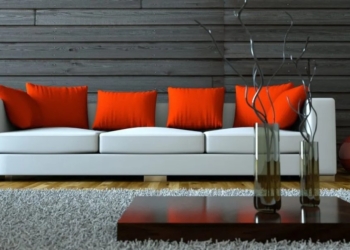 Gruaja gjen 36 milionë dollarë brenda mobilieve