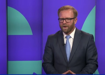 Abazi: PDK dhe AAK për të manipuluar me votat kanë futur në lista veteranë të rrejshëm