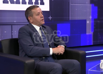 Si u bë komandant i ZOLL-it, Rrustem Mustafa?