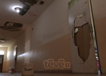 Dy shkolla në Podujevë me infrastrukturë të dëmtuar, nxënësve u rrezikohet jeta