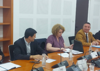 Hajdari: Komunikojmë me investitorët potencialë edhe përmes WhatsApp-it
