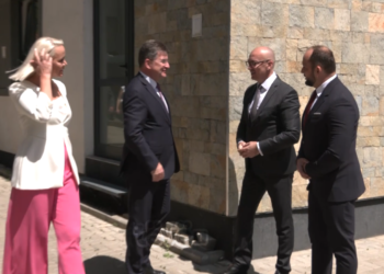 Lajçak takon Rakiçin e kryetarët e komunave veriore, këta kërkojnë themelim të Asociacionit