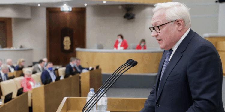 Rusia paralajmëron se zgjerimi i NATO-s do të ketë efekt destabilizues në botë