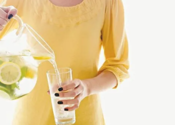 Si ndikon uji me limon në fshikëzën urinare