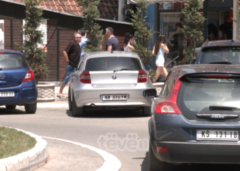 Serbët nuk e mirëpresin vendimin për targat