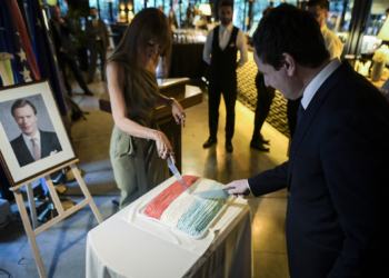 Kurti i kërkon ambasadores së Luksemburgut të mos e takojë opozitën