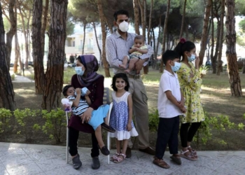 Protestë e afganëve të strehuar në Shqipëri