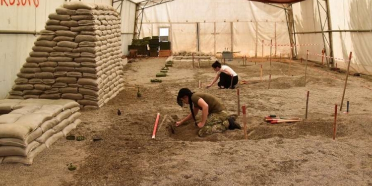 Gratë ukrainase trajnohen në Kosovë për heqjen e minave