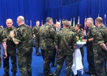 Kancelari Scholz në KFOR, i rrethuar me ushtarë gjerman