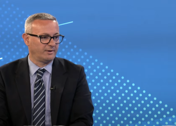 Arifi: Nuk e besoj që në qershor do të ketë vendim për heqjen e vizave për Kosovën