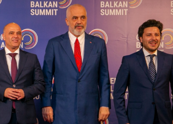 Abazoviq vizitë në Ukrainë, fton Ramën e Kovaçevskin t’i bashkohen