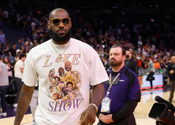 “ylli” i NBA-së sportisti i dytë miliarder, vetëm një futbollist merr sot pagë më të lartë se ai