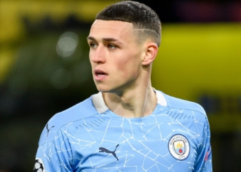 Phil Foden pozitiv me COVID-19