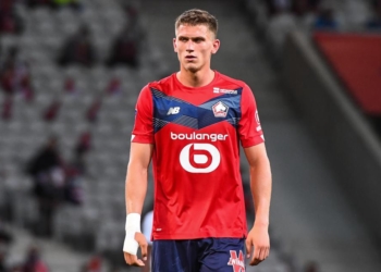 Newcastle ia rrëmben nga duart Milanit mbrojtësin