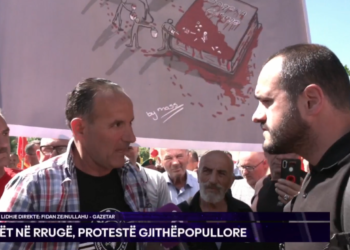 Drejtpërdrejt nga protesta e veteranëve para objektit të Kuvendit