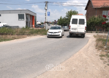 Shfrytëzimi i rrugës mbi hekurudhë rrezik për qytetarët