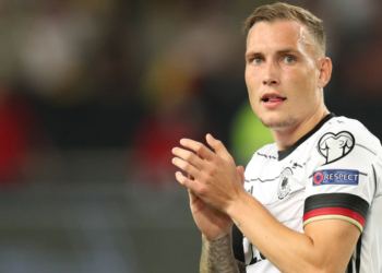 Raum regjistrohet në radarin e Man Utd