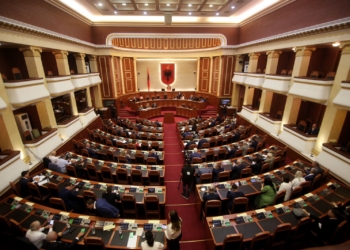 Sot në parlamentin shqiptar do të hidhet në votim rezoluta kundër Dick Martyt