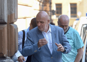 Ish-deputeti boshnjak dënohet me tre vjet burgim për korrupsion