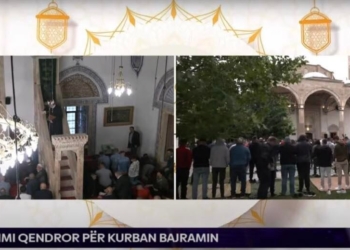 Në Kosovë falet namazi i Kurban Bajramit