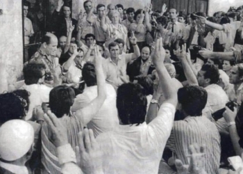 Kurti: 32 vite më parë triumfoi legjitimiteti popullor mbi legalitetin shtypës të Serbisë