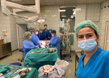 39 – vjeçares i largohet tumori 10kg nga vezoret në Spitalin e Pejës