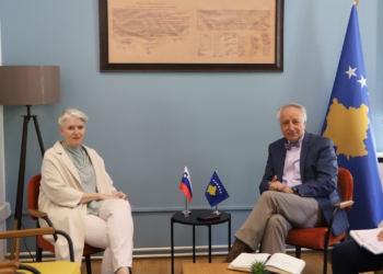 Latifi dhe Benedejçiq diskutojnë për thellimin e bashkëpunimit në shëndetësi mes Kosovës e Sllovenisë