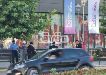 Njësia speciale e PK-së dhe KFOR-i arrijnë tek ura e lumit Ibër