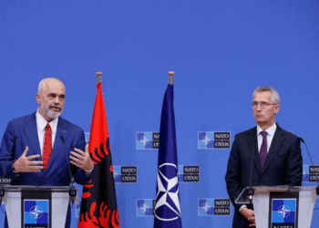 Shqipëria i ofron NATO-s bazë detare në Durrës