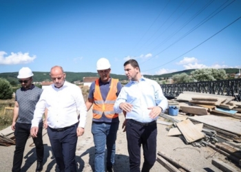 ​Krasniqi: Qeveria merr vendim për ujin në kafiteri, por nuk i siguron ujë të pijes shumë zonave në Kosovë