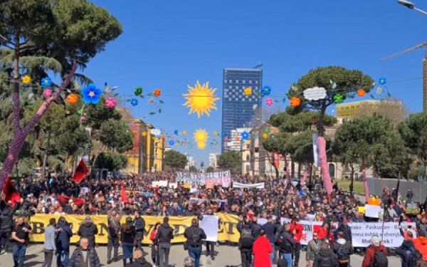 Opozita sot në protestë, Sali Berisha nuk përjashton asnjë skenar