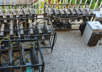 ​Aksioni në Zveçan, konfiskohen pajisje në vlerë 55 mijë euro për prodhimin e kriptovalutave