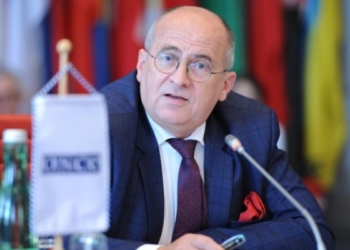 Ministri polak takon sot krerët politikë në Kosovë