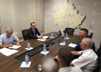 AAK: Qeveria të insistojë për zbatimin e udhërrëfyesit për energjinë në veri