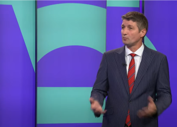 Hoti: Qeveria le t’i dërgon në Kushtetuese marrëveshjet me Serbinë nëse i konsideron të dëmshme