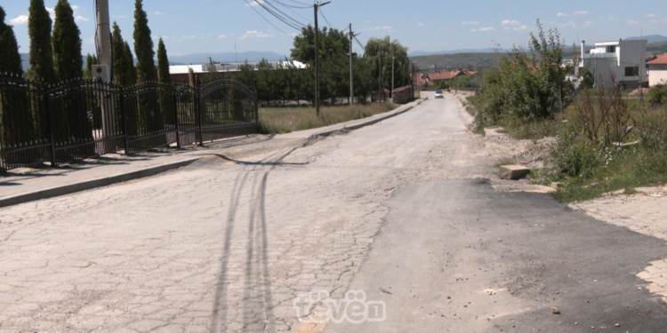 Banorët e Bardhoshit ankohen për gjendjen e rrugëve