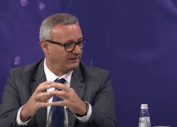 Arifi: Vizita e Kurtit dhe Osmanit në State Department vjen pas ndryshimit të pozicionit të tyre në dialog