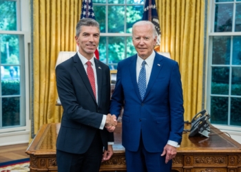 Ambasadori i Kosovës në SHBA takon presidentin Biden në Shtëpinë e Bardhë
