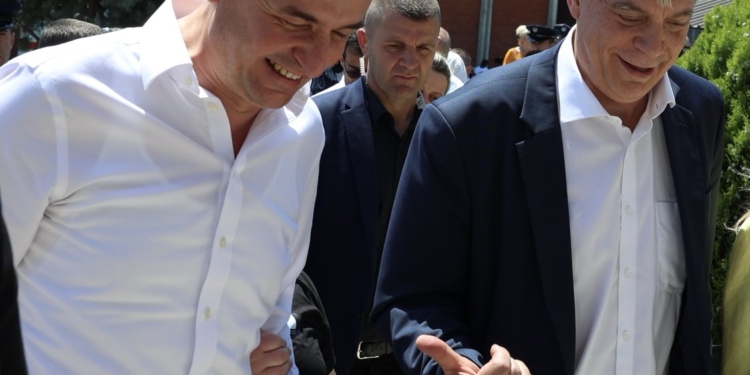 Shefi i EULEX-it takohet me Kurtin: Si gjithmonë, një diskutim frymëzues